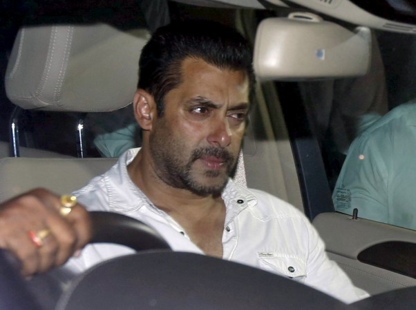 10-salman-khan-No-Makeup